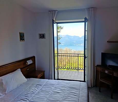 King Room with Lake View