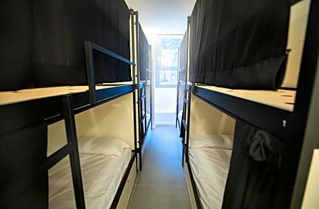 Bunk Bed in Mixed Dormitory Room