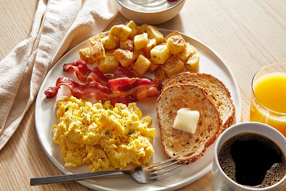 Holiday Inn Hotel & Suites Anaheim By IHG