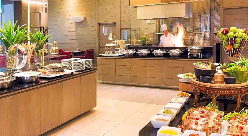 Mercure Bangkok Siam Hotel