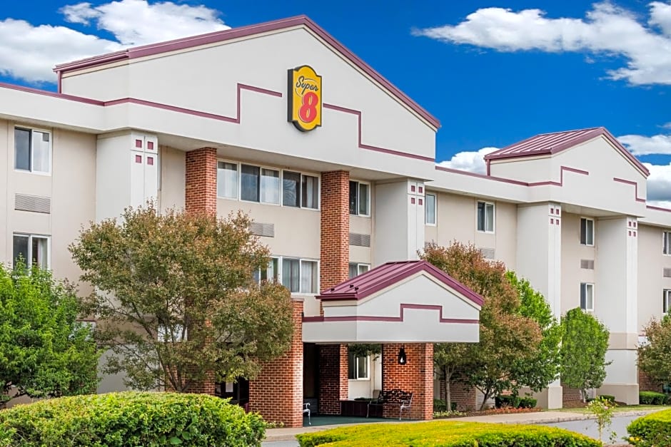 Super 8 by Wyndham State College