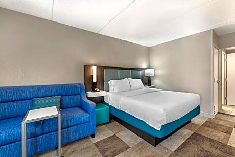 King Room with Sofa Bed and Study - Non-Smoking