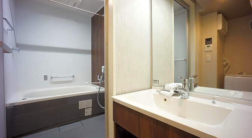 WIRES HOTEL James zaka