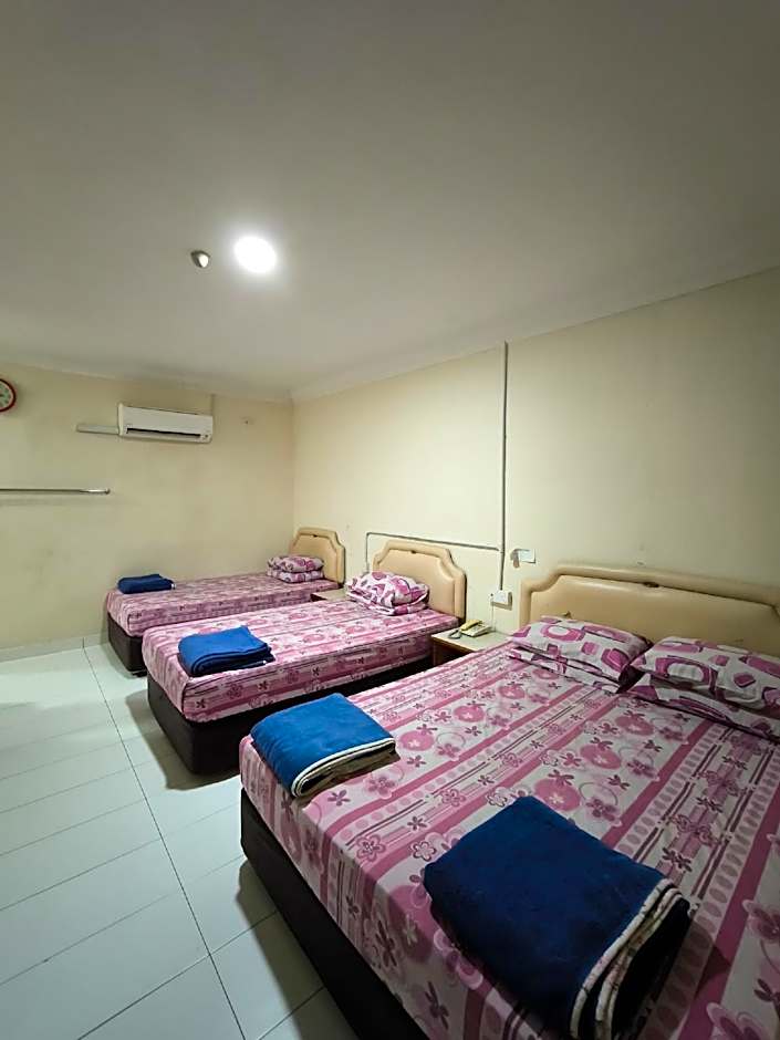 OYO 90895 Hotel Ikia
