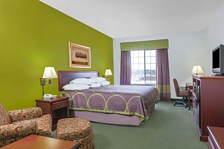 1 King Bed Accessible Room Non-Smoking