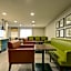 Country Inn & Suites by Radisson, Pierre, SD