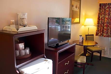 Standard Queen Room with Two Queen Beds