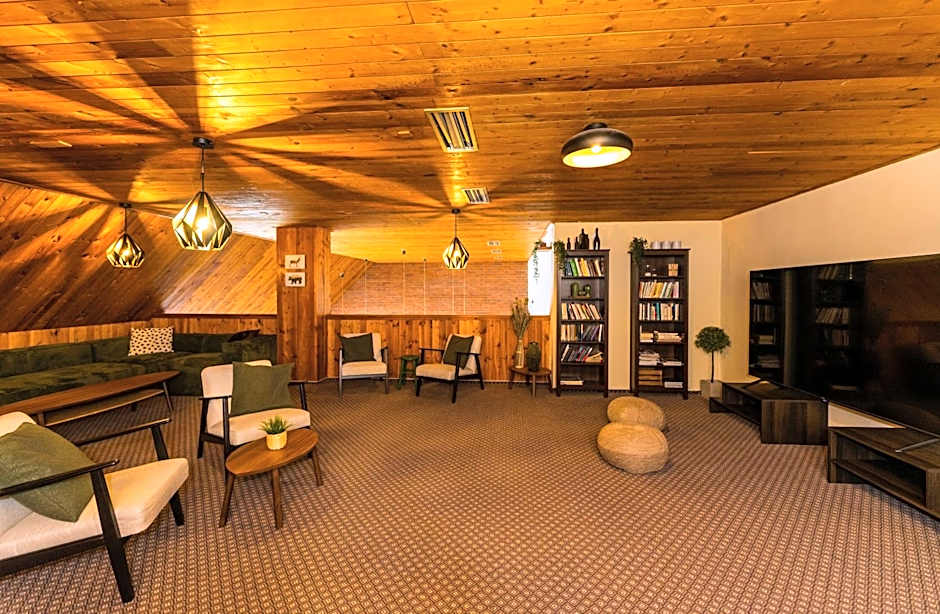 Hotel Tetřeví Boudy