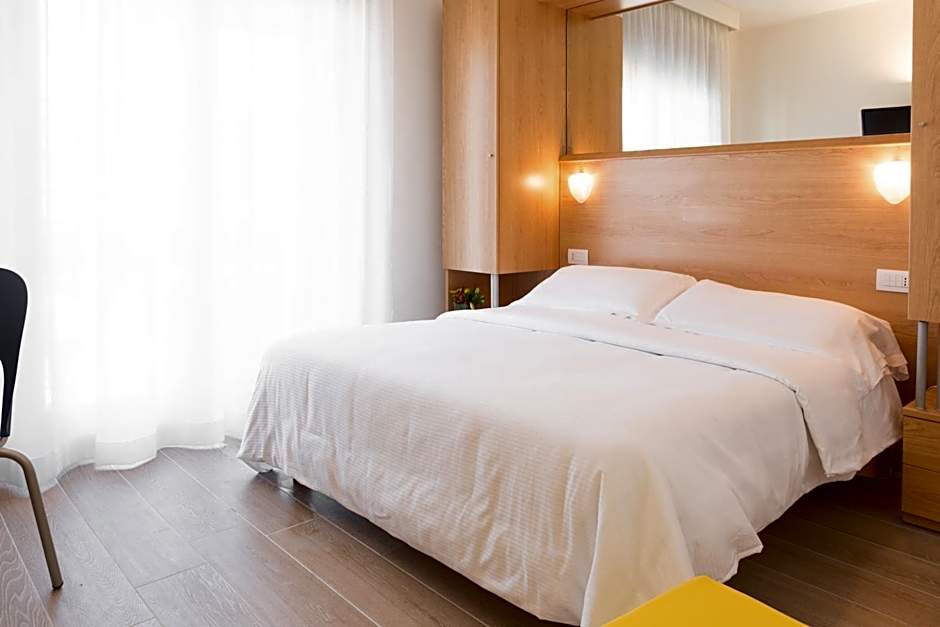 Hotel Mediterraneo