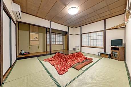Japanese-Style Quadruple Room