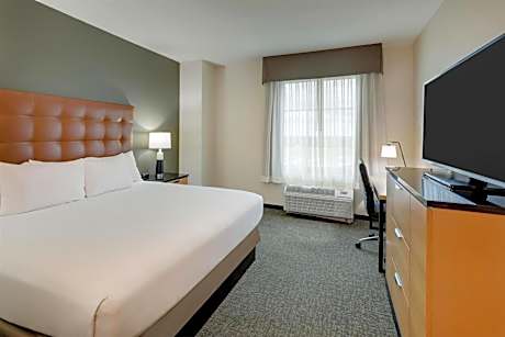 Superior Oversize King Room