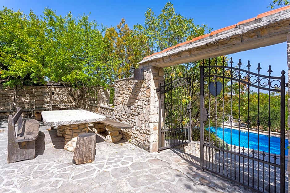 Nono Ban Stone & Soul