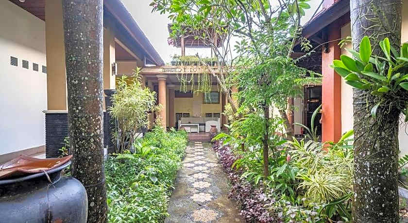 Villa Kenanga in Meninting by the beach