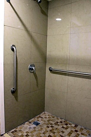 Quadruple Room - Non-Smoking