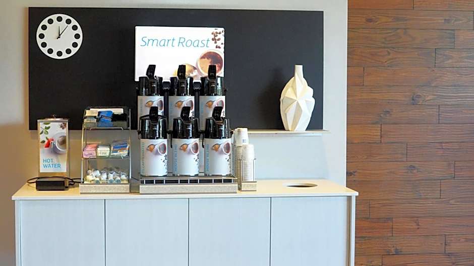 Holiday Inn Express & Suites - Jacksonville W - I295 and I10 By IHG