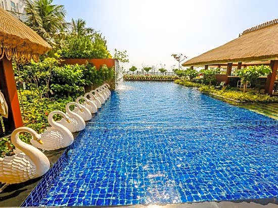 Mayfair Waves Resort