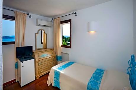 Small Single Room