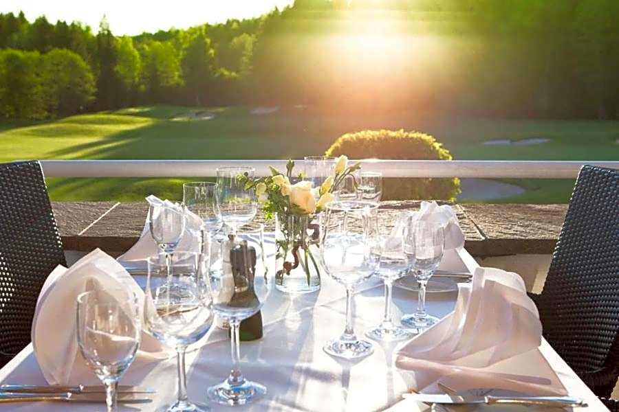 Golfhotel Bodensee by Michael Ritter