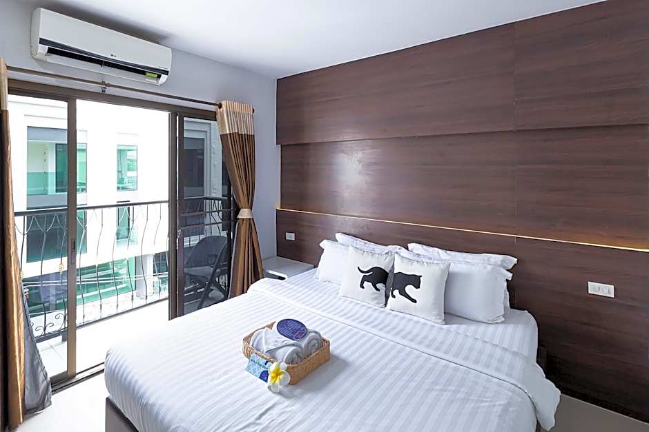 Bed by City Surawong Patpong