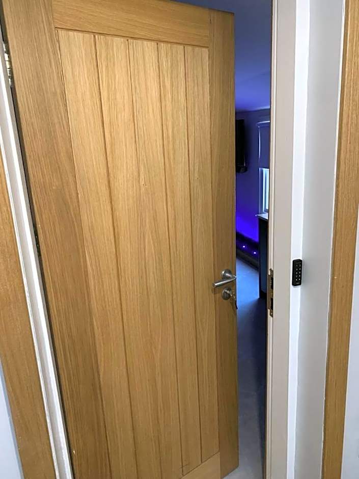 Belvedere Aparthotel - 83 Mount Pleasant