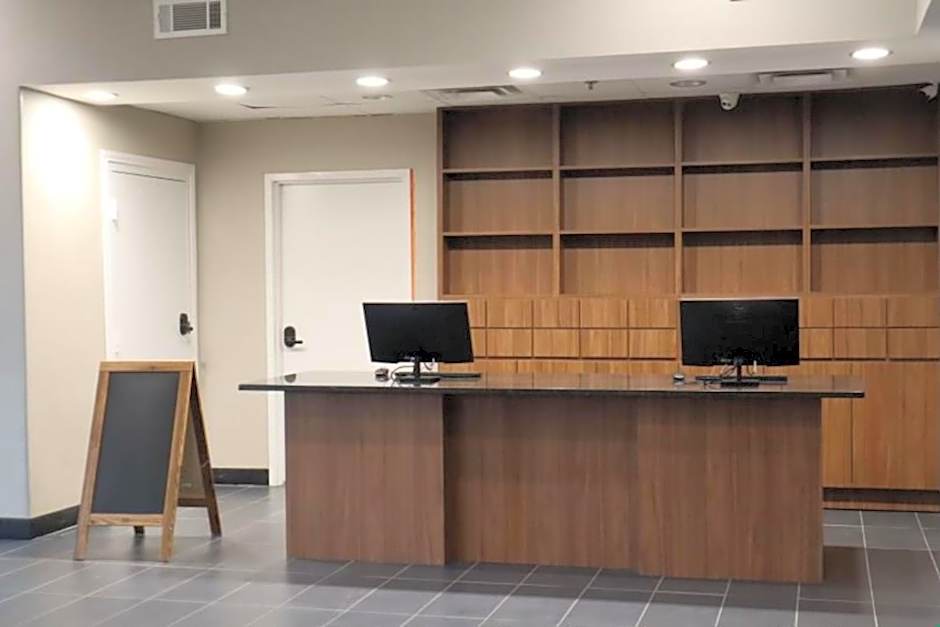 Sky Point Hotel & Suites - Atlanta Airport