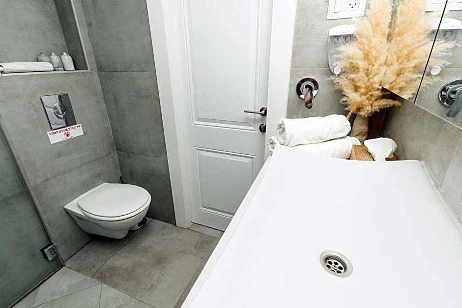 Neot Golf, Ziv's Place