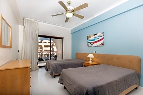 two bedroom apartment sea view 2 ad + 1ch