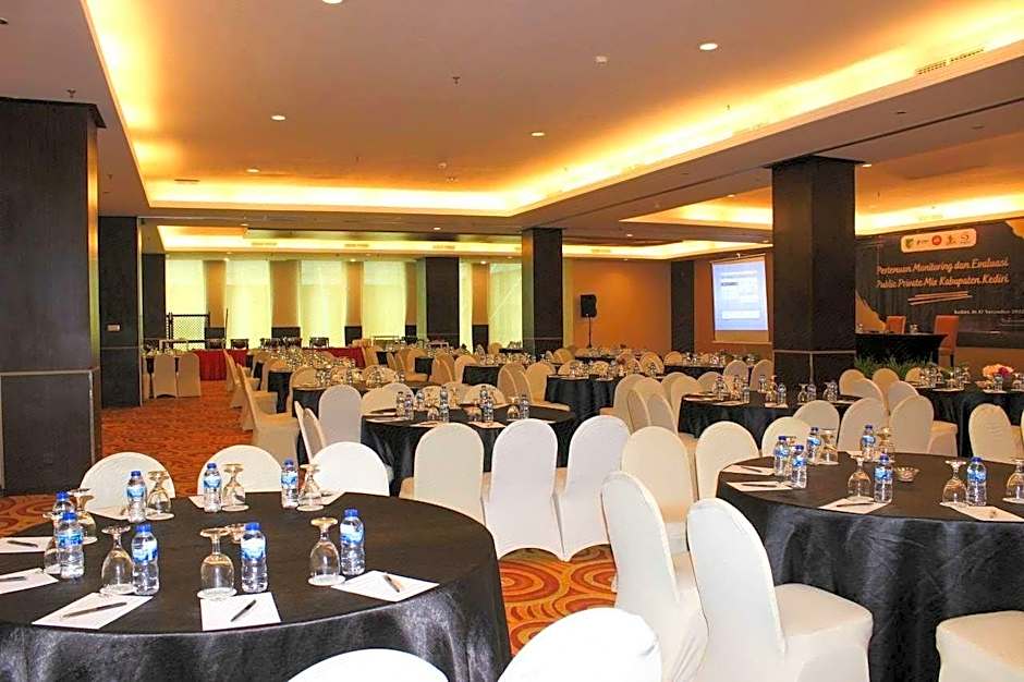 Grand Surya Hotel Kediri