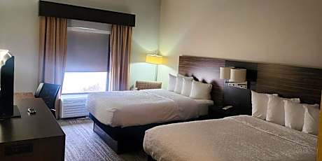 Queen Room with Two Queen Beds, Mobility Access and Bathtub with Grab Bars, Non-Smoking