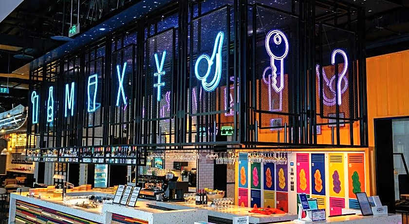 Moxy Ningbo Old Bund