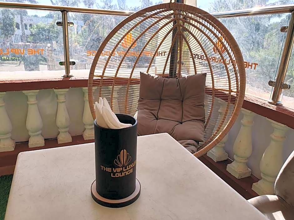 The VIP Luxury Lounge