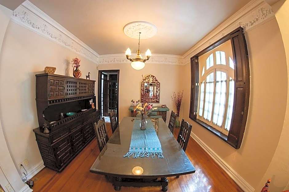 HABITACIONES EN EXCELENTE UBICACIÓN PARA 8 PERSONAS
