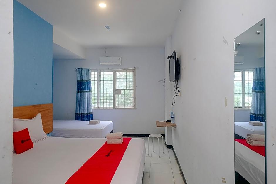 RedDoorz @ Jalan Brigjend Katamso Medan 2