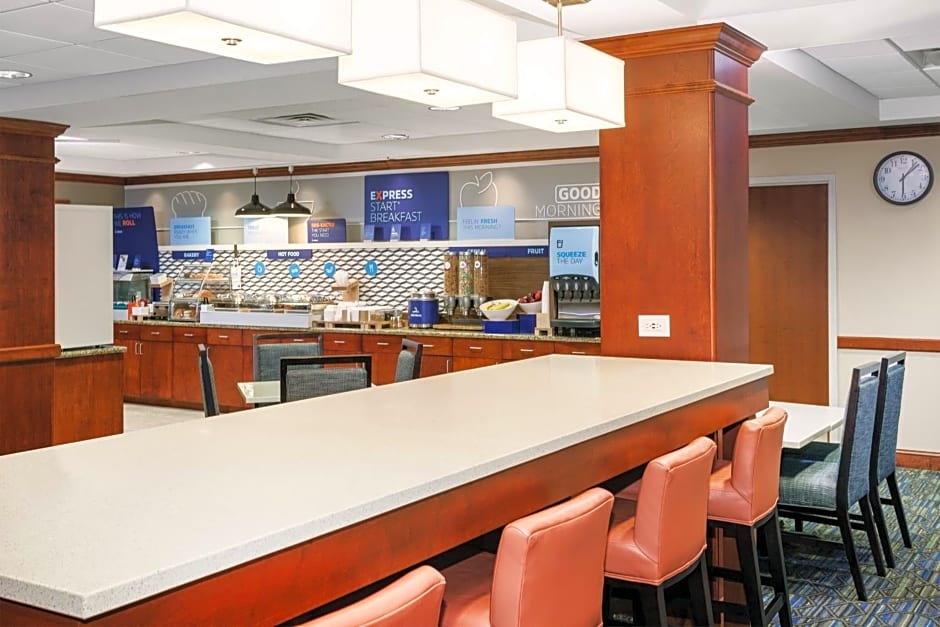 Holiday Inn Express Hotel & Suites Hampton South-Seabrook, an IHG Hotel