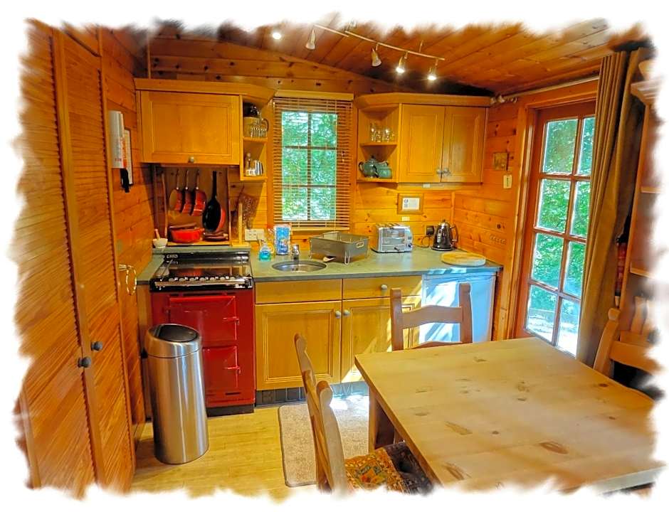Blelham Tarn Rustic cabin in tranquil woodland