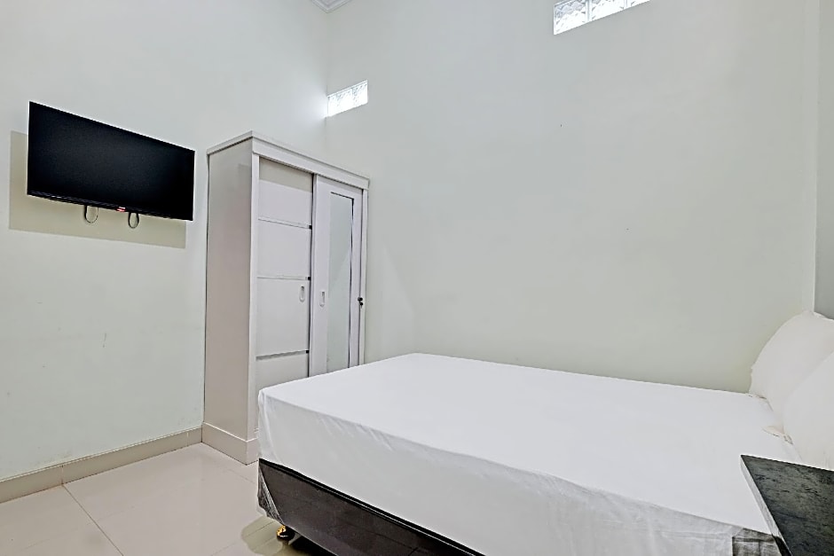 OYO Life 92935 Ayu Kost Eksklusif