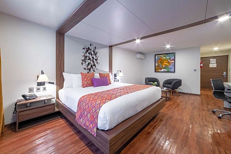 Flow Condesa - Adults Only