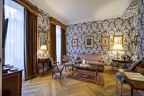 Suite Deluxe Two Beds