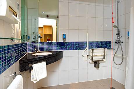 1 Double Accessible with Free Hot Breakfast