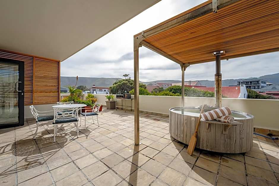 Harbour House Hotel