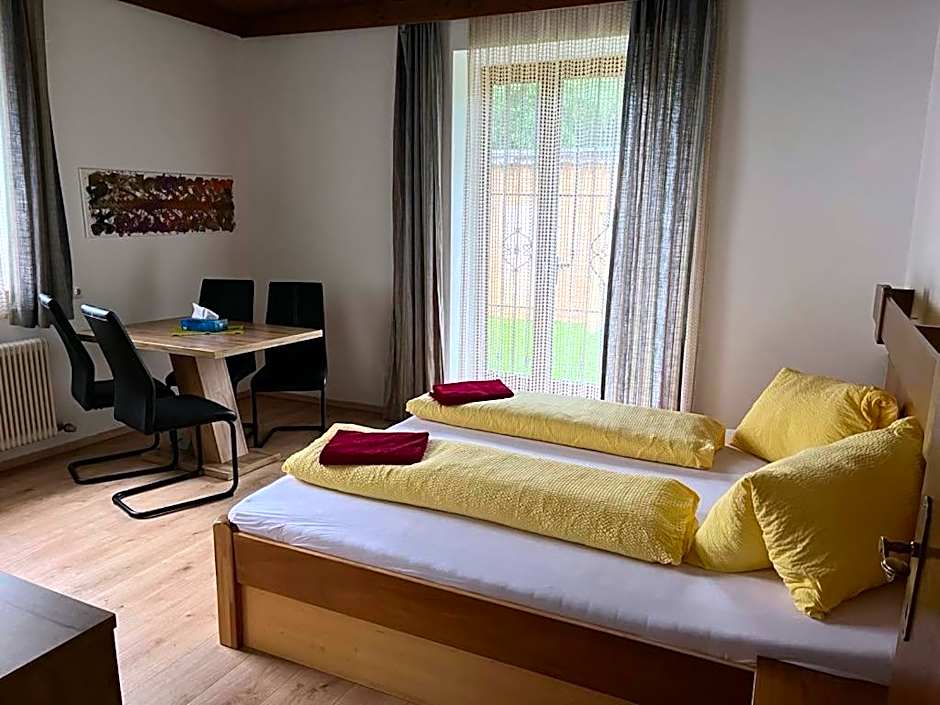 Pension Steiner, 6143 Matrei am Brenner!!Check-in between 15 - 21 o'clock!! No breakfast