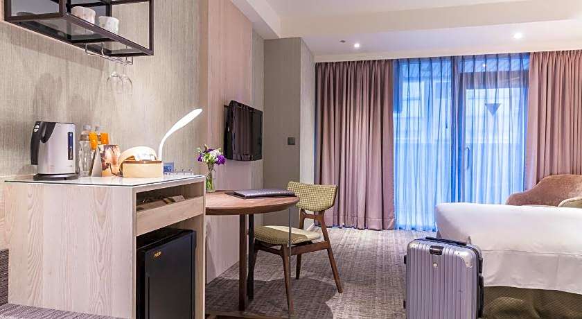 Pacific Business Hotel