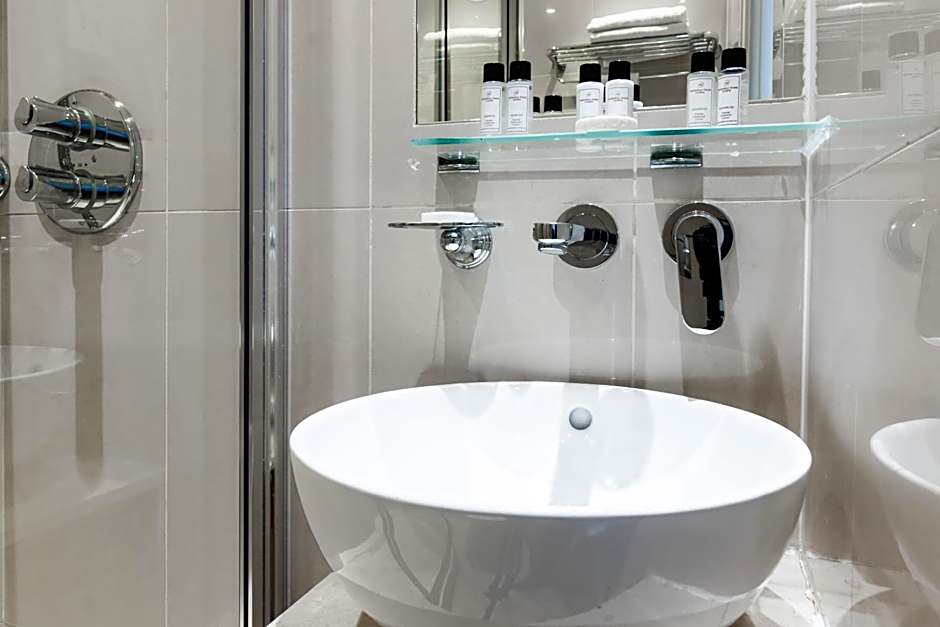 Park Grand Hyde Park