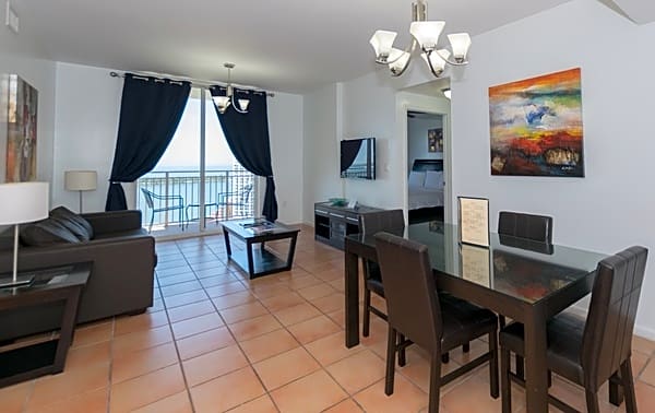 Fortune House Hotel Suites