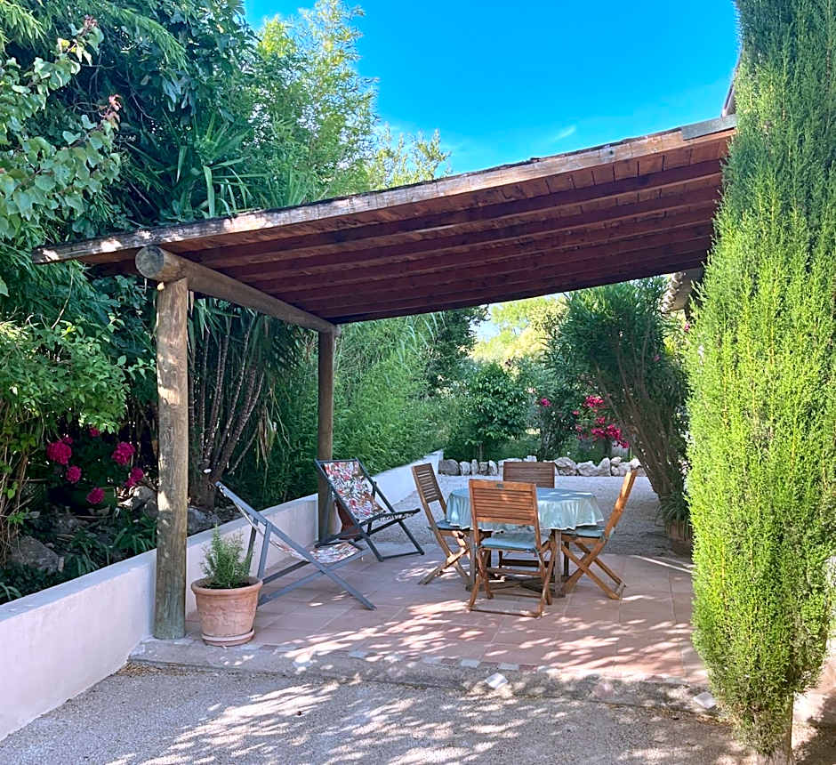 Domaine Au Coeur des Alpilles