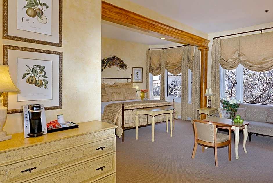 Photo 1 of 29 of Hotel Sausalito