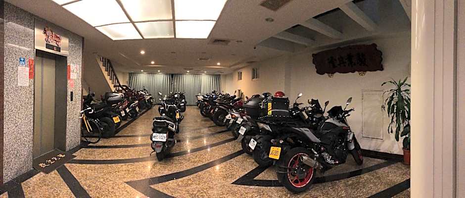 Chantai Hotel