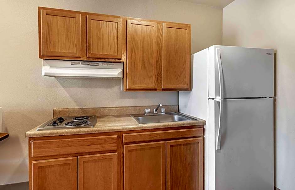 Extended Stay America Select Suites - Wichita - North