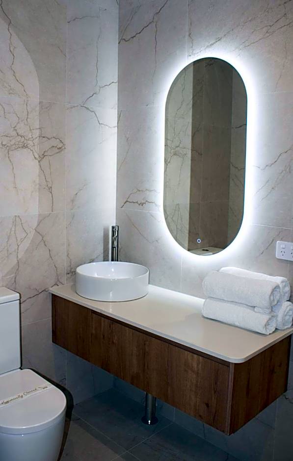 Seabreeze Beach Hotel