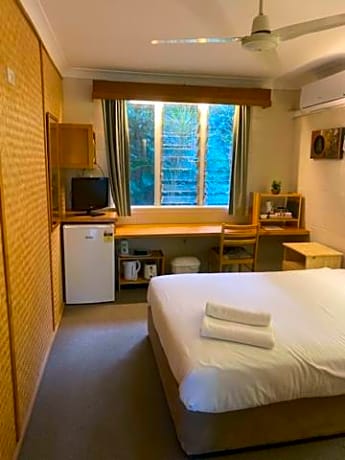 Standard Double Room with Courtyard